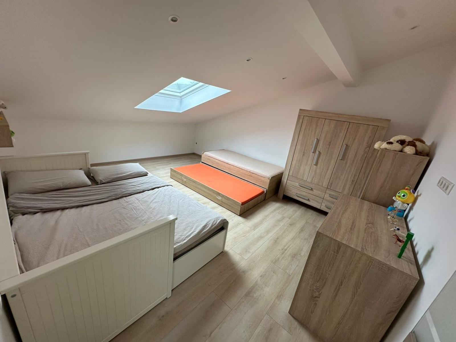 Grosse Ferienwohnung Gaestehaus Neubau Merzig 120M2 Kültér fotó