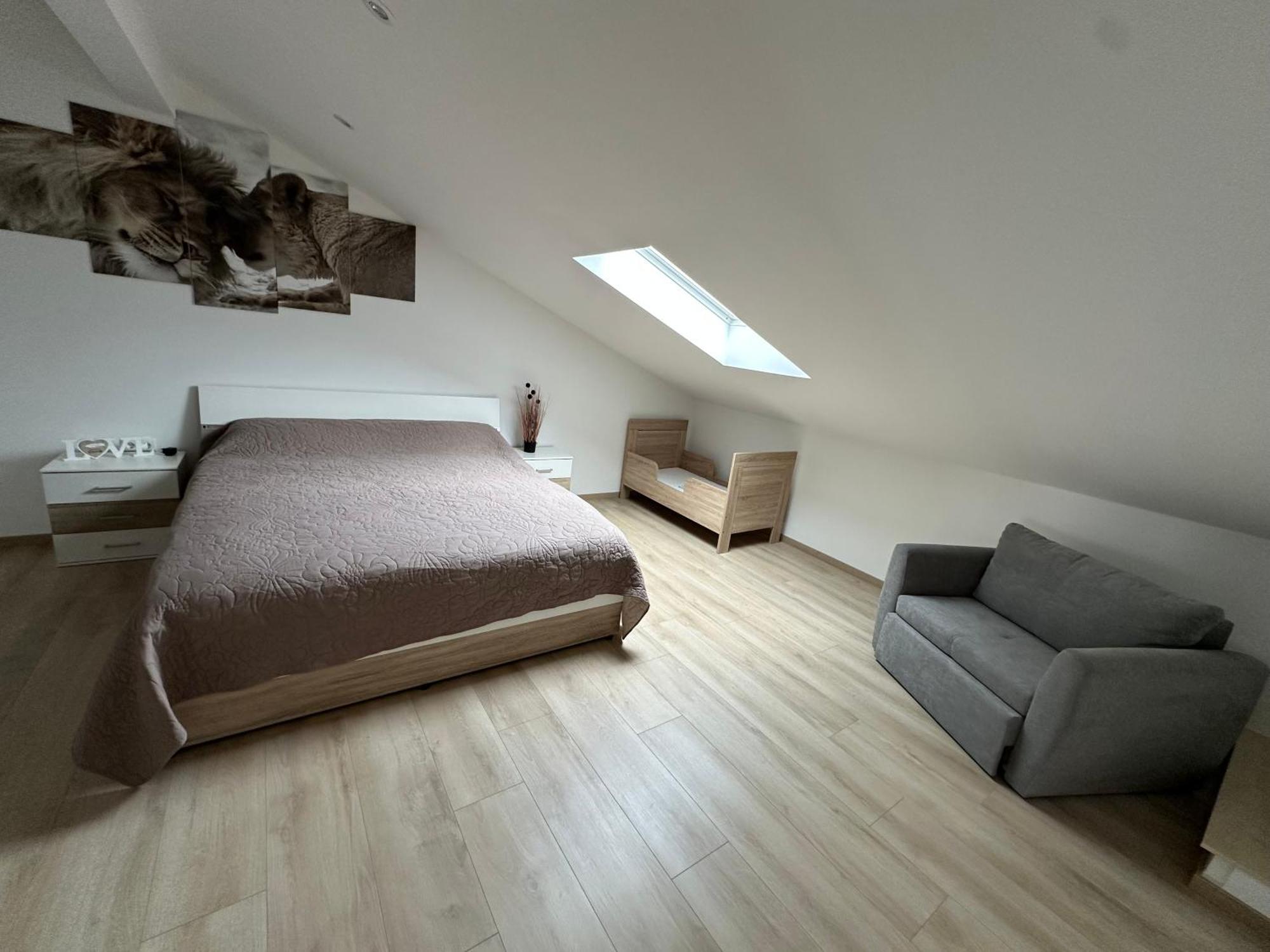 Grosse Ferienwohnung Gaestehaus Neubau Merzig 120M2 Kültér fotó